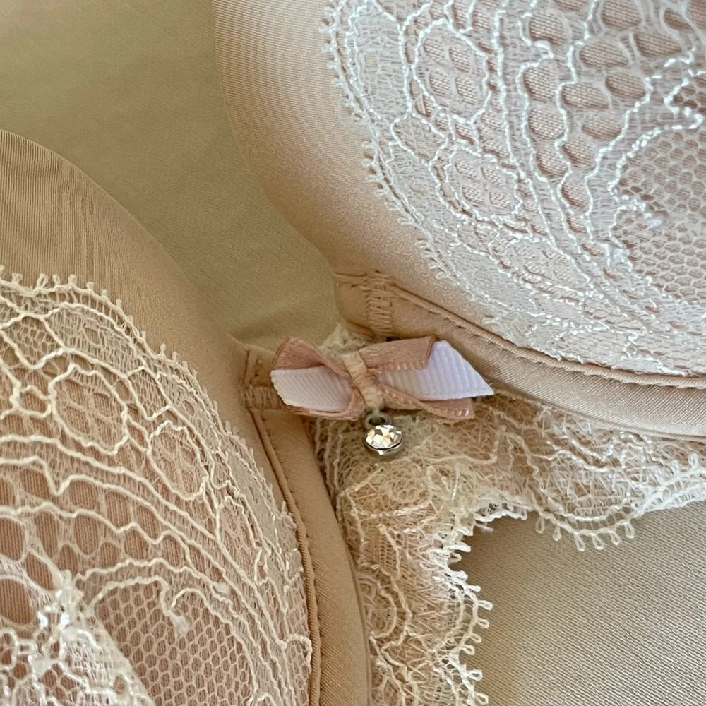 Lace bra - Picture 2 of 4